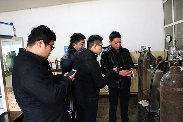 新員工進廠實習--實驗室、倉庫、車間參觀學習